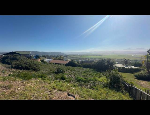 LAND FOR SALE IN FRAAIUITSIG